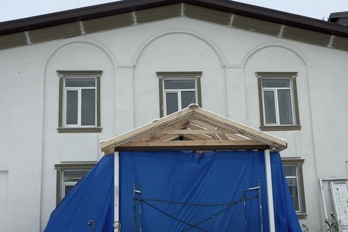 Продолжается капитальный ремонт Дома культуры в Исламее