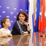 Многодетная семья из Севастополя проведет новогодние каникулы в Москве при содействии «Единой России»