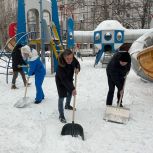 Московские активисты «Единой России» помогают городским службам в уборке города