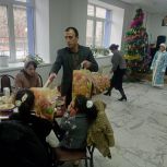 Депутат Девлетхан Алиев поздравил с Новым годом детей участников СВО из Курахского района