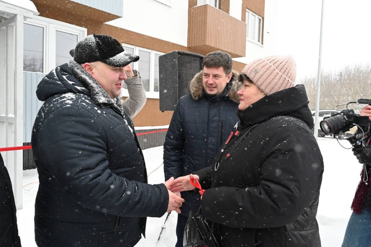 Более 70 елецких семей получили новые квартиры взамен аварийного жилья