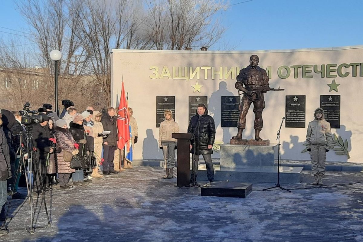 В селе Большая Черниговка открыли мемориал «Защитникам Отечества»