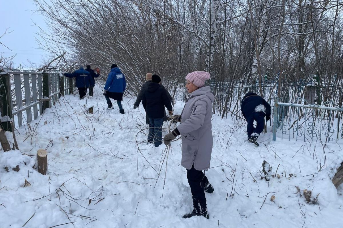 В районах Татарстана прошли акции в честь дня рождения «Единой России»