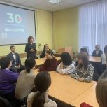 Единороссы провели завершающие встречи со студентами в преддверии 30-летия Конституции РФ