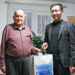 Партийцы принимаю активное участие во Всероссийской акции «С Новым годом, ветеран!»