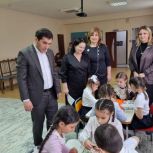 В Махачкале «Единая Россия» запустила проект по раздельному сбору ТКО в детских садах и школах столицы