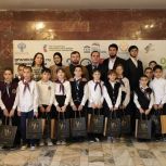В Дагестане «Единая Россия» организовала для воспитанников интерната поход в театр
