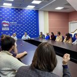 Будущие политологи посетили региональное отделение партии «Единая Россия»