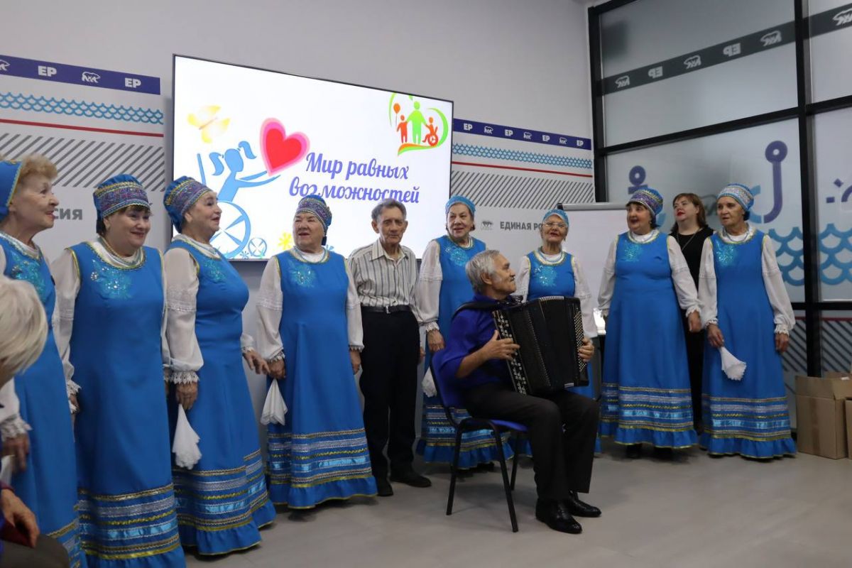 Выставка-концерт «Мир равных возможностей» прошла в Штабе общественной поддержки