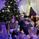 Альфия Когогина вручила подарки детям участников СВО из Мензелинского района
