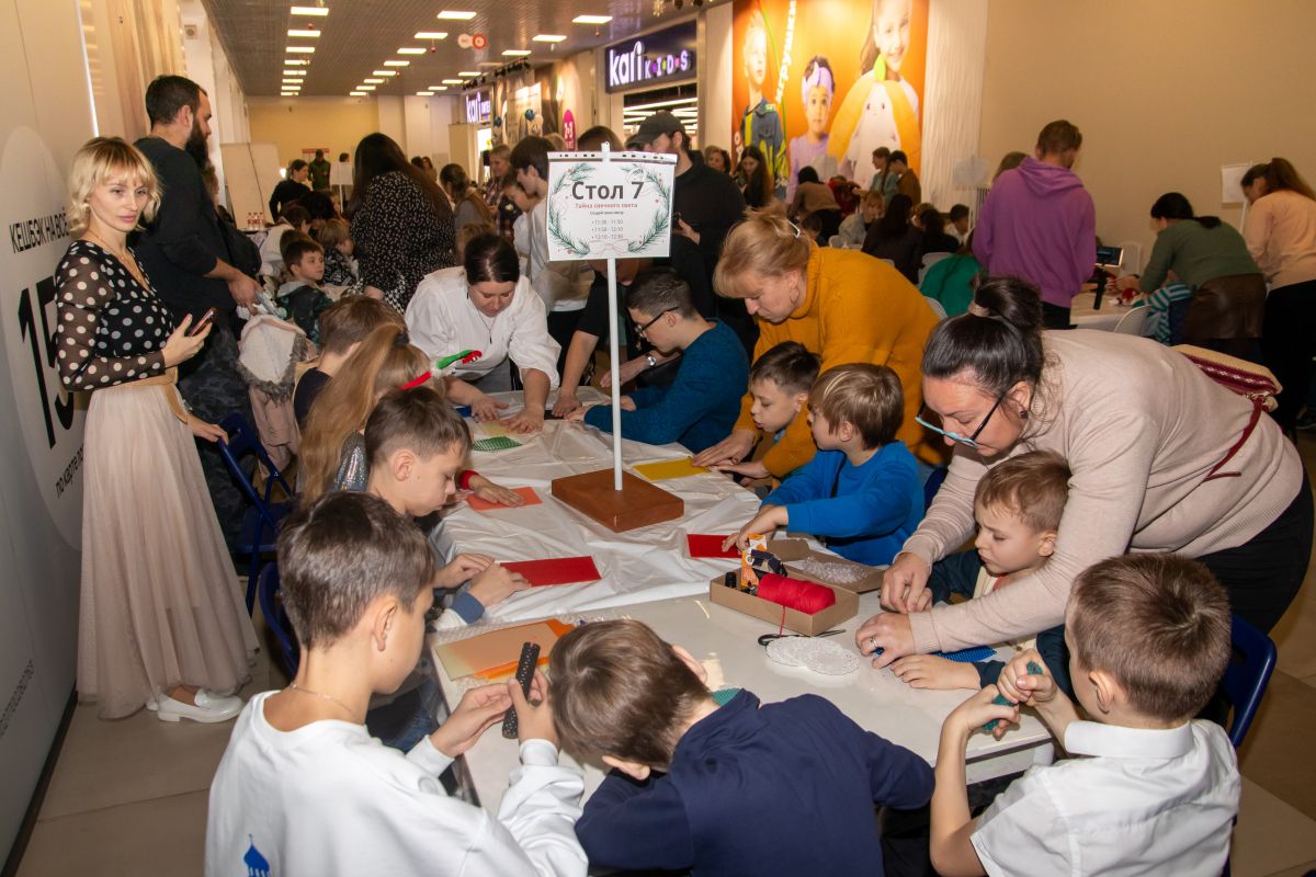 В торговом центре Sea Mall прошел инклюзивный проект «От сердца к сердцу», посвященный Дню святителя Николая