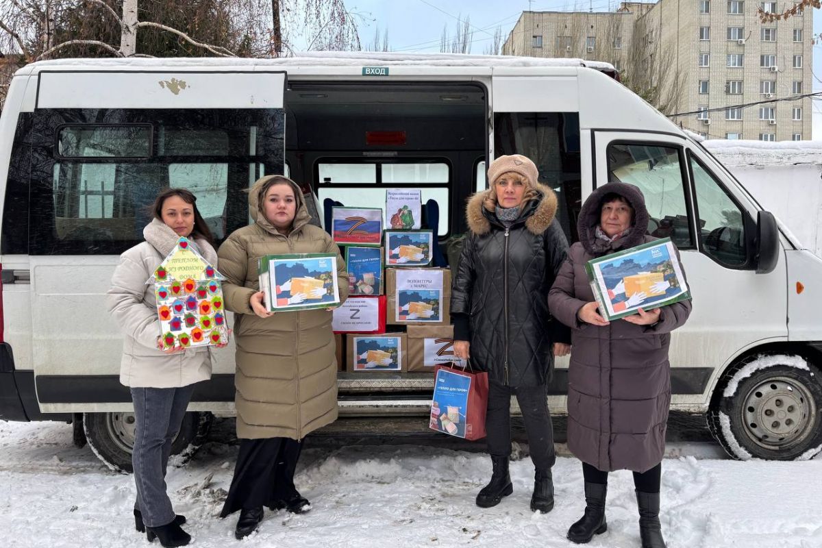 Партийцы Октябрьского района продолжают формировать гуманитарные грузы