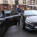 Автомобилями отечественного производства пополнился автопарк Госдумы