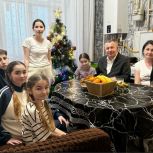 Анатолий Иванов побывал в гостях у многодетной семьи Камаловых