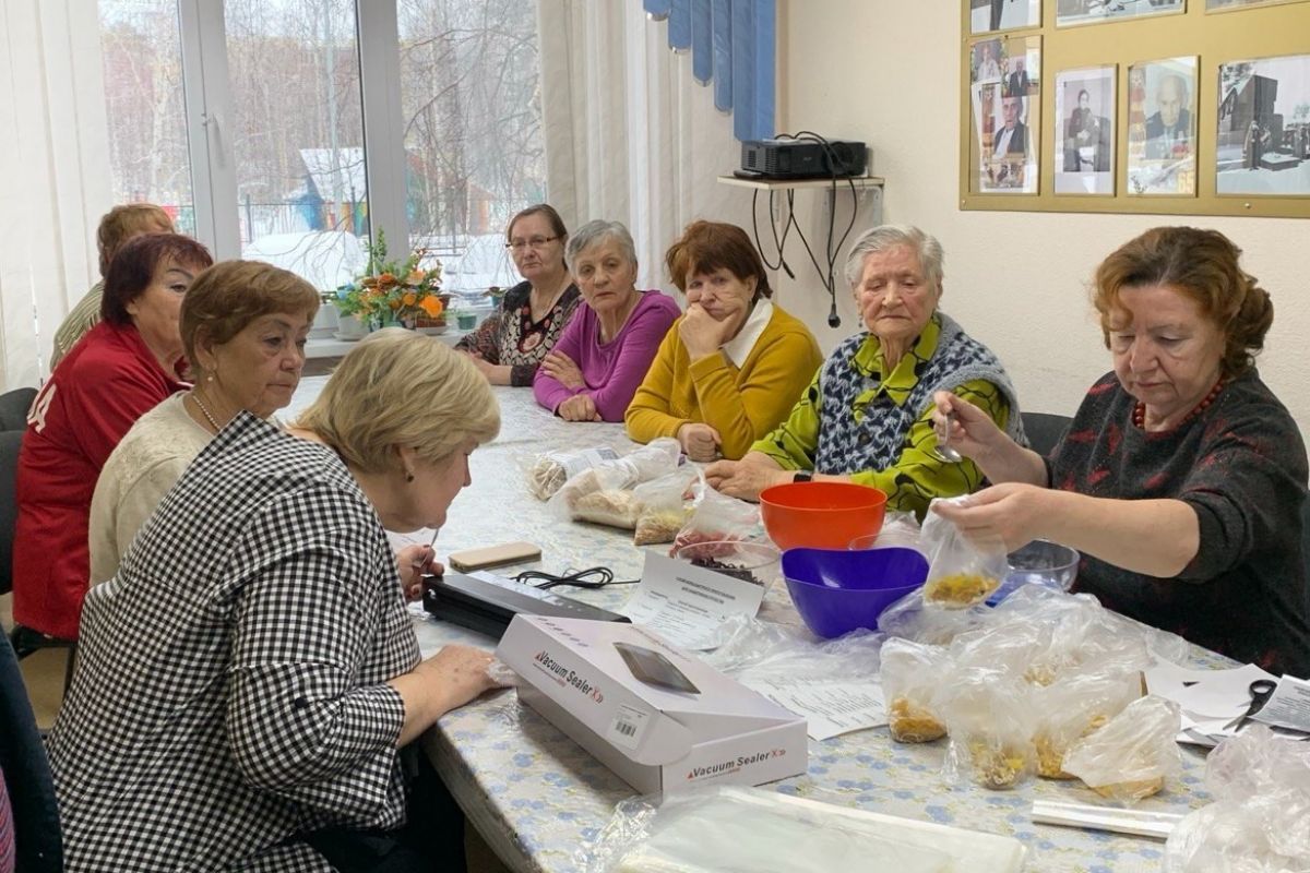 В Когалыме при поддержке «Единой России» волонтёры наладили производство «сухого» борща