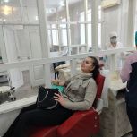 Активисты «Единой России» сдали кровь для участников СВО в рамках «Декады добрых дел»