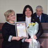 Донской депутат «Единой России» Ирина Жукова отметила благодарностями жителей города Шахты