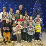 «Единая Россия» поздравила с Новым годом детей из Грибановского, Поворинского и Терновского районов