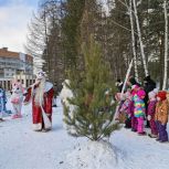 В Трёхгорном стартовал традиционный марафон новогодних праздников «Ёлка в каждый двор»