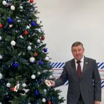«Единая Россия» исполняет новогодние желания воронежских детей