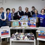 Шумерлинские активистки вместе со школьниками города передали гумпомощь для бойцов СВО