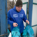 Партийцы помогли пенсионеру из Рыльского района