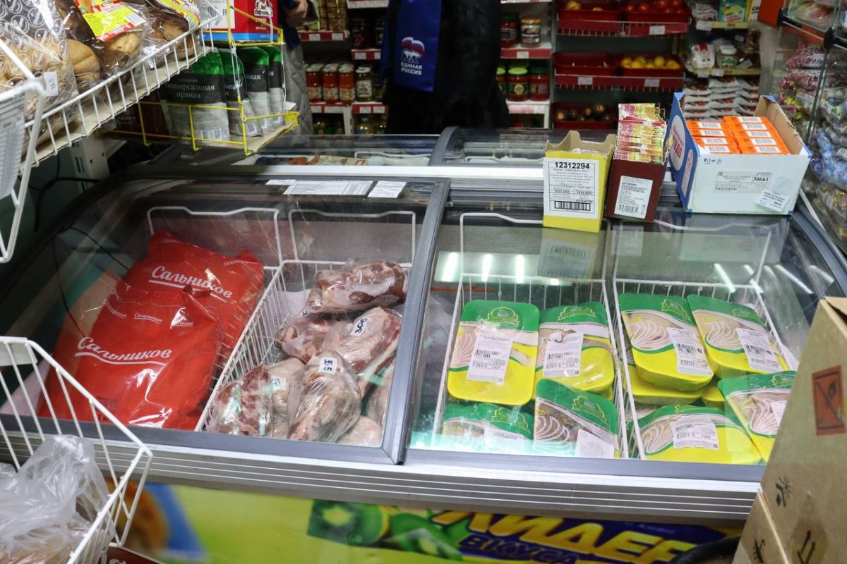 Губкинские общественники проинспектировали качество продуктов питания в торговых точках города