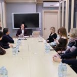 Родион Газманов встретился с участниками молодежного форума «Наследие»