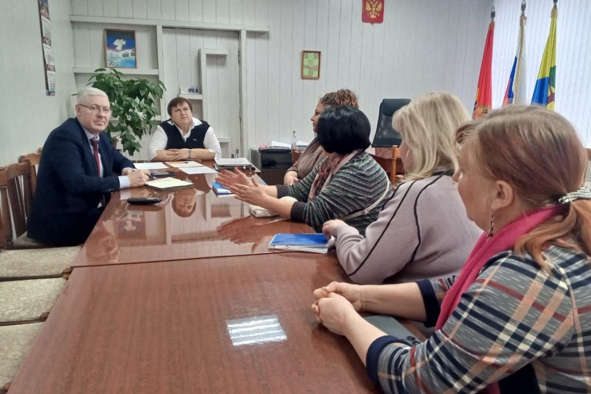 Депутат облдумы Нина Косачева провела личный прием граждан в Моршанском округе