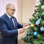 Михаил Васютин исполнит новогодние желания детей из Марий Эл и Запорожья в рамках акции «Ёлка Желаний»