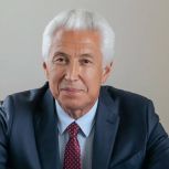 Поздравление руководителя фракции «Единая Россия» Владимира Васильева с Днем Конституции
