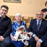 В Бавлах единороссы поздравили ветерана с днем рождения
