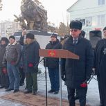 Память и героизм: торжественный митинг состоялся на Аллее Героев в Чебаркуле