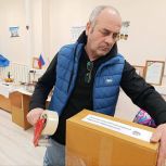 Волонтеры из района Проспект Вернадского передали партию блиндажных свечей  на передовую