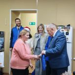 В Мурманске «Единая Россия» организовала поздравление вынужденных переселенцев с Новым годом