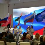 При участии «Единой России» в Новосибирске прошел патриотический концерт «Все песни о тебе, Герой»