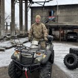 «Фронтовое желание» для земляков: Александр Живайкин передал бойцам квадроцикл