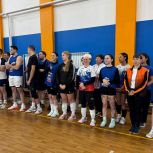 «Молодая Гвардия Единой России» провела в Нягани благотворительный турнир по волейболу