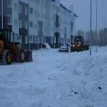 Партийцы Губкинского контролируют уборку территорий города от снега
