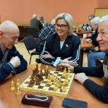 Депутат Мосгордумы Милена Авимская провела шахматный турнир для ветеранов войн