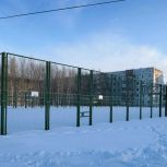 В Нефтеюганске ХМАО при содействии «Единой России» возвели новую универсальную спортплощадку
