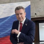 Анатолий Выборный: Конституция – не просто закон, а фактор, который объединяет нас в сильное единое государство