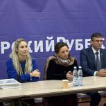 Анна Кузнецова дала высокую оценку работе волонтеров лагеря «Курский Рубеж»