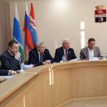 Виктор Якимов обсудил с депутатами Каменска-Уральского мартовские выборы главы города и внедрение нового закона о местном самоуправлении