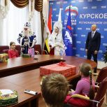 Единоросс Владимир Токарев исполнил желание Софии, Кирилла и Марии