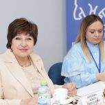 Ольга Хохлова поддержала жен и матерей бойцов СВО