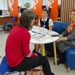 В Котласе соцдесант проконсультировал жителей по выплатам и льготам