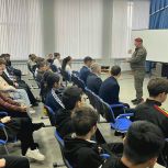 Александр Янклович провел урок мужества для школьников в поселке Ровное