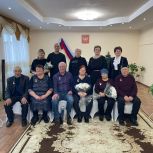 Три семьи Троицкого округа получили знаки отличия «Семейное счастье»