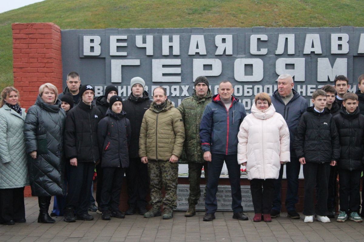 Галина Алёшина в День Неизвестного солдата посетила памятные мероприятия в Плавске